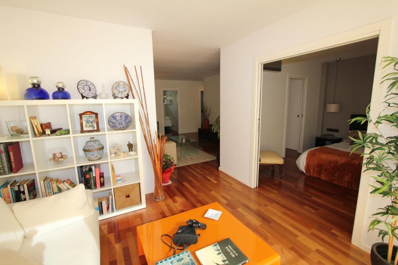 Apartamento Frente Al Mar マラガ エクステリア 写真